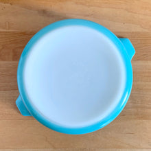 Load image into Gallery viewer, Vintage Turquoise PYREX Butterprint Casserole Dish with Lid | 1 Qt, Model 473, 1950/60s USA
