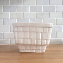 Load image into Gallery viewer, Vintage gloss white glazed figural rectangular strawberry basket ceramic planter. Crafted by Brush Pottery, 1940s. This rare piece is must for any Brush art pottery collector!

In excellent vintage condition, no chips/cracks/repairs. Maker's mark.

Measures 7 1/2 x 5 1/2 x 4 1/8 inches
