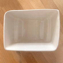 Load image into Gallery viewer, Vintage gloss white glazed figural rectangular strawberry basket ceramic planter. Crafted by Brush Pottery, 1940s. This rare piece is must for any Brush art pottery collector!

In excellent vintage condition, no chips/cracks/repairs. Maker's mark.

Measures 7 1/2 x 5 1/2 x 4 1/8 inches
