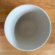 Load image into Gallery viewer, Vintage Williamsburg blue stripe salt glazed stoneware mixing bowl. Crafted by Robinson Ransbottom, USA, 2000 - 2001. A beautiful piece to give a nostalgic vibe to any kitchen!

In excellent like-new condition, no chips/cracks/repairs. Maker&#39;s mark.

Measures 8 x 4 7/8 inches
