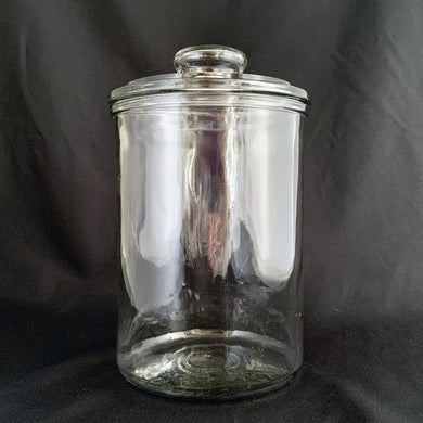 Highly collectible antique vintage Wrigley's Spearmint Gum clear glass advertising apothecary jar with the company and product logo impressed on the bottom. 