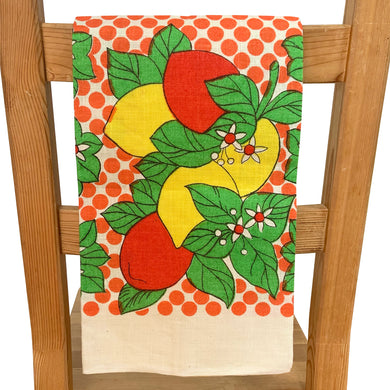 Fab retro vintage hand printed natural linen tea towel featuring yellow and red fruits with green leave on a background of cream with orange dots. An fun addition to your vintage or contemporary kitchen decor.

In excellent condition. New old stock. Made in Hungary. Original paper label.

Measures 17 x 29 inches