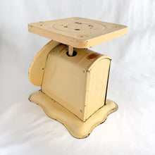 Load image into Gallery viewer, Vintage Butter Yellow American Family Kitchen Scale
