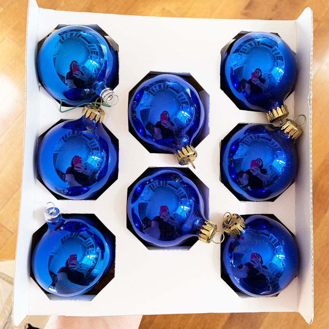 Boxed set of vintage blue glass ball Christmas ornaments.  In good vintage condition.  Measures 2