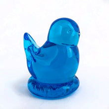 Load image into Gallery viewer, This lovely hand blown art glass bluebird was created by artisan Leo Ward in 1998. Mr. Ward was the creator of Arkansas&#39; Bluebird of Happiness and owner of Terra Studios in Arkansas. He passed away at 89 years young in 2017. This piece is in excellent condition, free from chips or cracks.  Measures 1-3/4&quot; x 2-1/4&quot;
