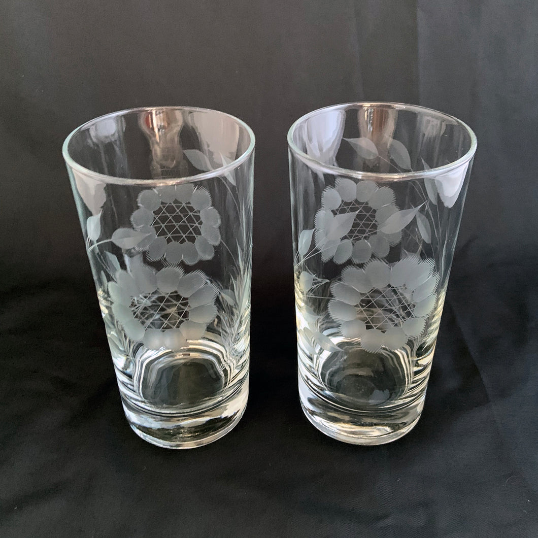 Vintage Clear Glass Tumblers Drinking Glasses Gold Flower and