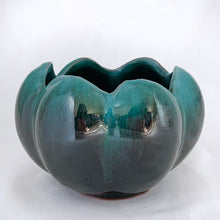 Load image into Gallery viewer, This elegant vintage lotus bowl planter would be a beautiful vessel for your favourite houseplant or succulent. Produced by Blue Mountain Pottery, Canada, circa 1960s. As typical with BMP pottery, the redware pottery is finished with a drip glaze in deep greens and black. Unmarked.  Excellent condition, no chips or cracks.  Measures 5 x 3 1/2 inches
