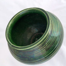 Load image into Gallery viewer, Fantastic onion bulb shaped vintage mid-century green glazed horizontally ribbed pottery planter. Produced by UPCO Pottery, USA, circa between 1937-1984. A wonderful planter to enhance your home&#39;s decor.  In excellent condition, no chips or cracks.  Measures approximately 7 x 5 1/2 inches
