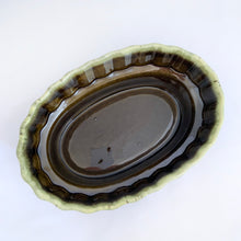 Load image into Gallery viewer, A great vintage oval shaped planter with scalloped sides details and a really nice green drip glaze. A great vessel for houseplants or use as a decorative object. Made my Hull, USA, shape I-21.  In excellent condition, no chips, cracks or crazing.   Measures 6 1/4 x 3 1/2 inches
