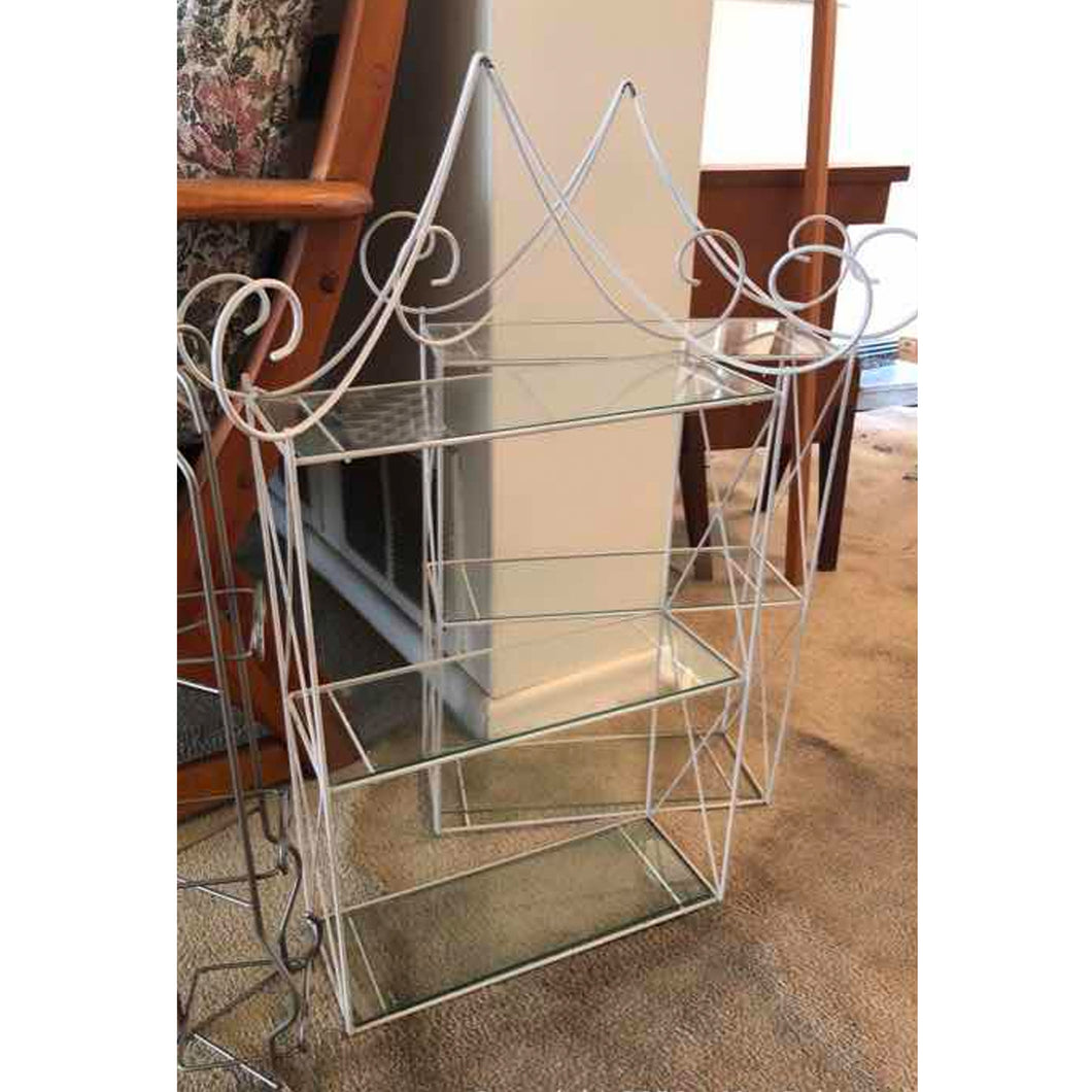 Fantastic vintage Hollywood Regency pagoda shaped wire shelf painted white with three glass shelves. Perfect for displaying collectibles, bath products. In good vintage condition.  Measures approximately 14