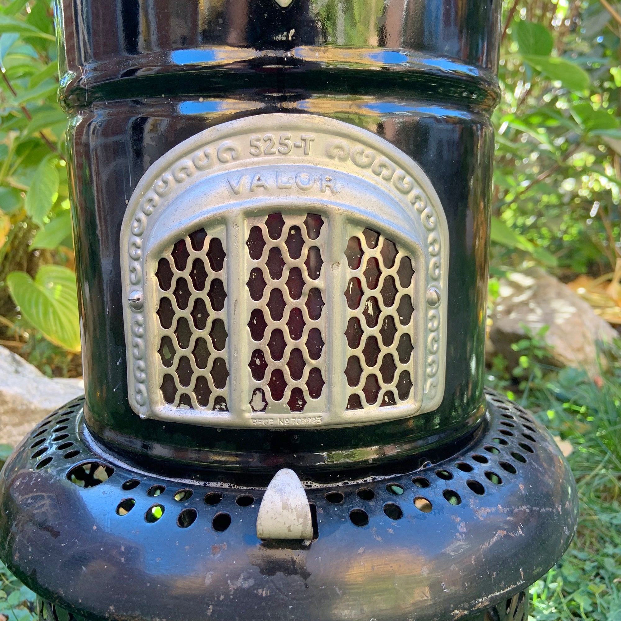 Antique Vintage Portable Black Valor Kerosene Oil Heater 525