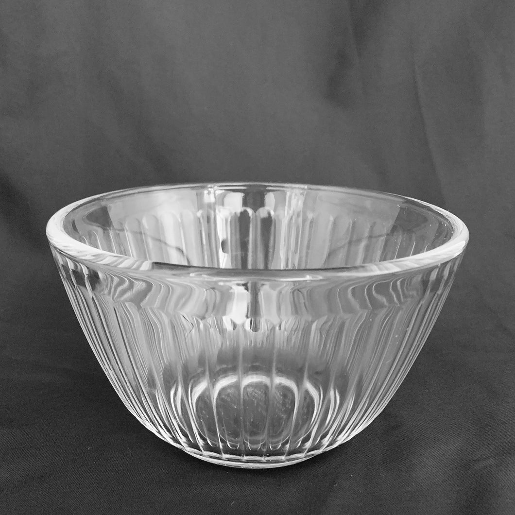Vintage Style Sculptured Clear Glass Mixing Nesting Bowl 7401-8 Three Cup 750ml Pyrex Vertical Ribbed collectible collectors kitchen kitchenware housewares mixing baking cooking serving Tableware Glassware Home Decor Boho Bohemian Shabby Chic Cottage Farmhouse Victorian Mid-Century Modern Industrial Retro Flea Market Style Unique Sustainable Gift Antique Prop GTA Eds Mercantile Hamilton Freelton Toronto Canada shop store community seller reseller vendor