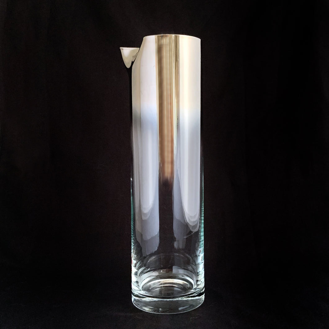 Vintage mid-century silver fade glass martini cocktail pitcher. Produced by Vitreon Queen’s Lusterware, Ltd. in Brooklyn, New York circa 1960.  In excellent condition, free from chips/wear.  Measures 2-7/8