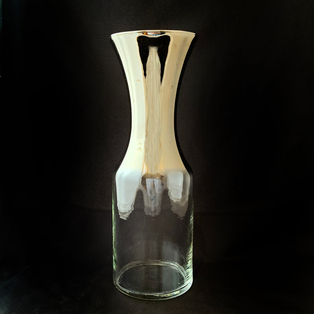 Vintage mid-century silver fade glass wine carafe. Produced by Vitreon Queen’s Lusterware, Ltd., circa 1970.  In excellent condition, free from chips/cracks/wear.  3-1/2