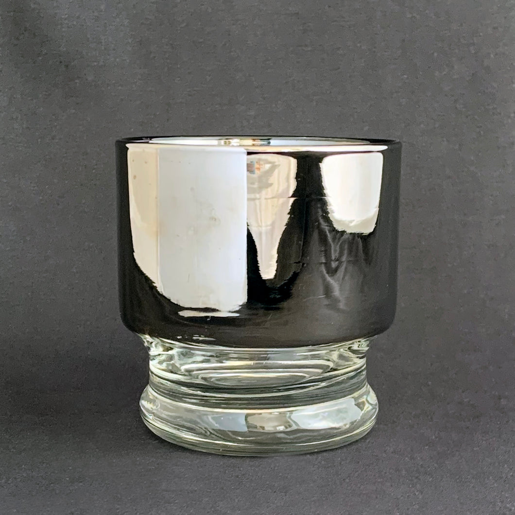 Mid-century vintage silver sided whisky cocktail glasses are perfect for any occasion. Set of four. Decorated with a silver sides and clear base. These will certainly add some vintage glamour to your bar cart!   In excellent condition, no chips or cracks.  Size: 2-3/4