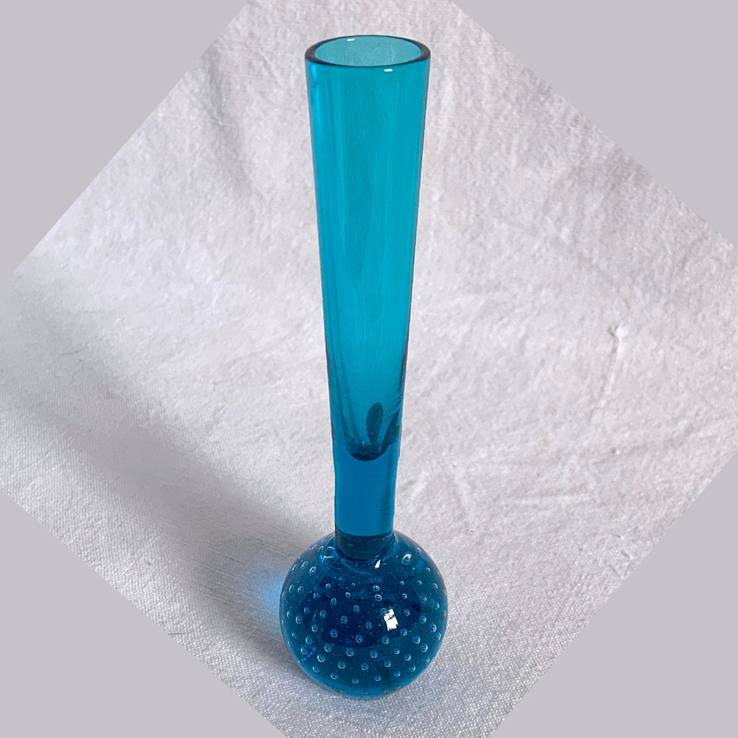 Vintage Aseda Glusbruk Art Glass Hand Blown Turquoise Teal Blue Paperweight Bud Flower Floral Bouquet Arrangement Controlled Bubbles Weighted bottom Paperweight bullicante Vase Sweden glassware tableware Home Decor Shabby Chic Cottage Flea Market Style Unique Sustainable Gift Antique Prop GTA Hamilton Toronto Canada shop store community seller reseller vendor